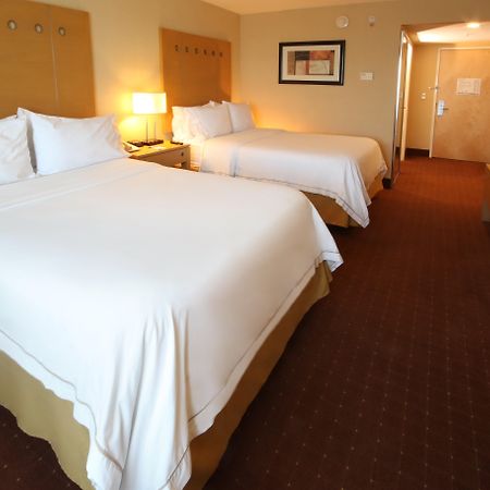 Holiday Inn Express Hotel & Suites Cd. Juarez - Las Misiones By Ihg Екстериор снимка