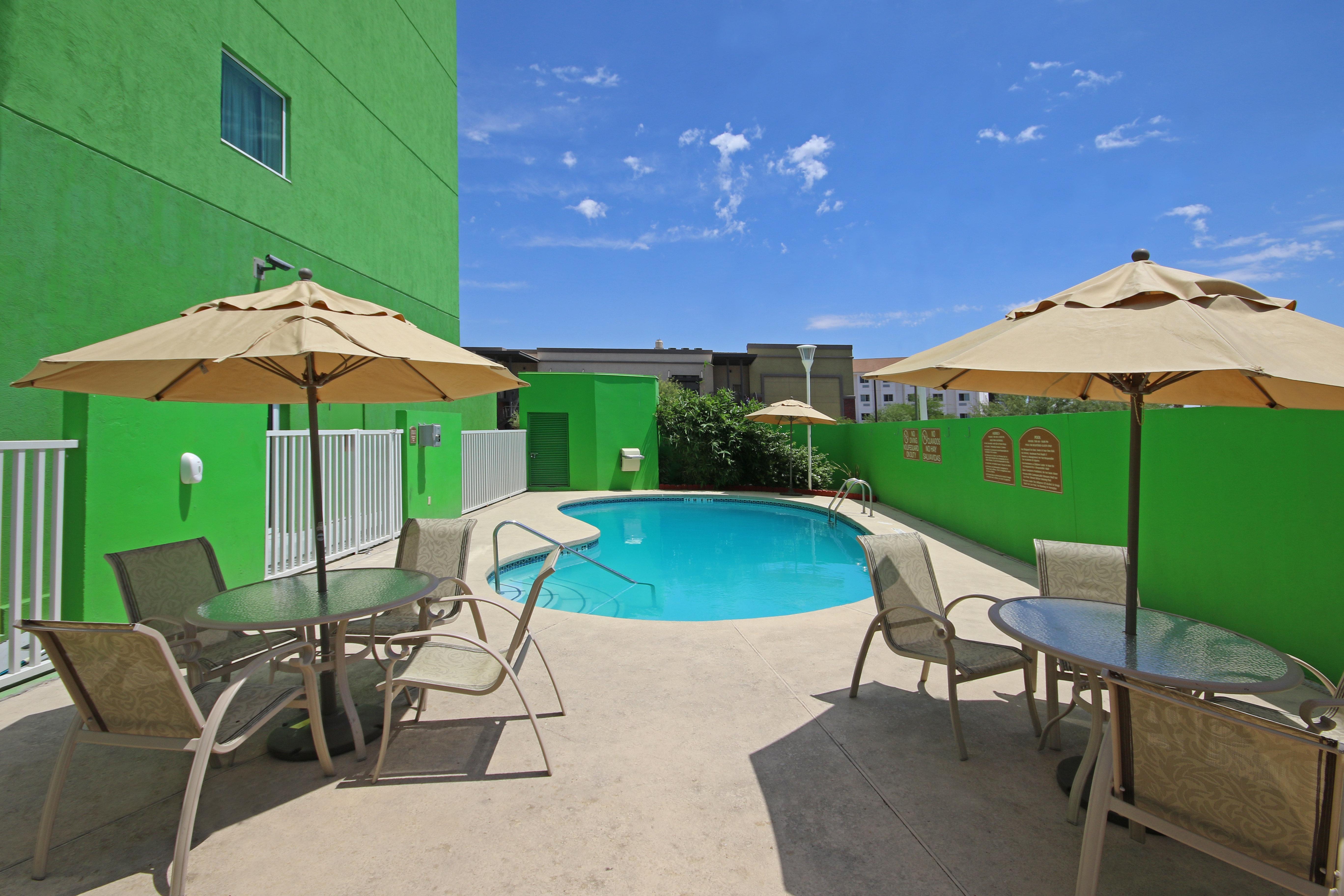 Holiday Inn Express Hotel & Suites Cd. Juarez - Las Misiones By Ihg Екстериор снимка
