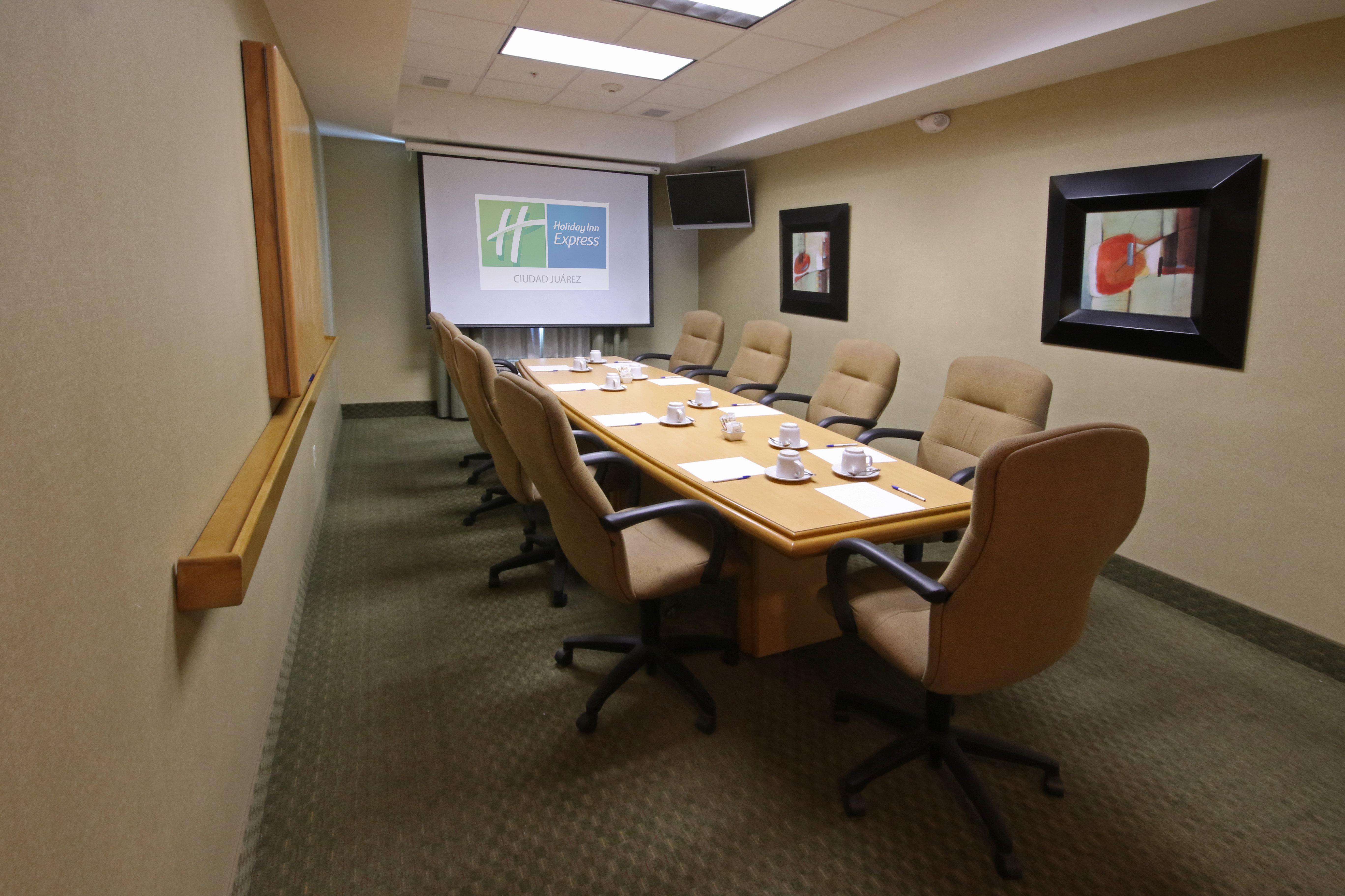Holiday Inn Express Hotel & Suites Cd. Juarez - Las Misiones By Ihg Екстериор снимка