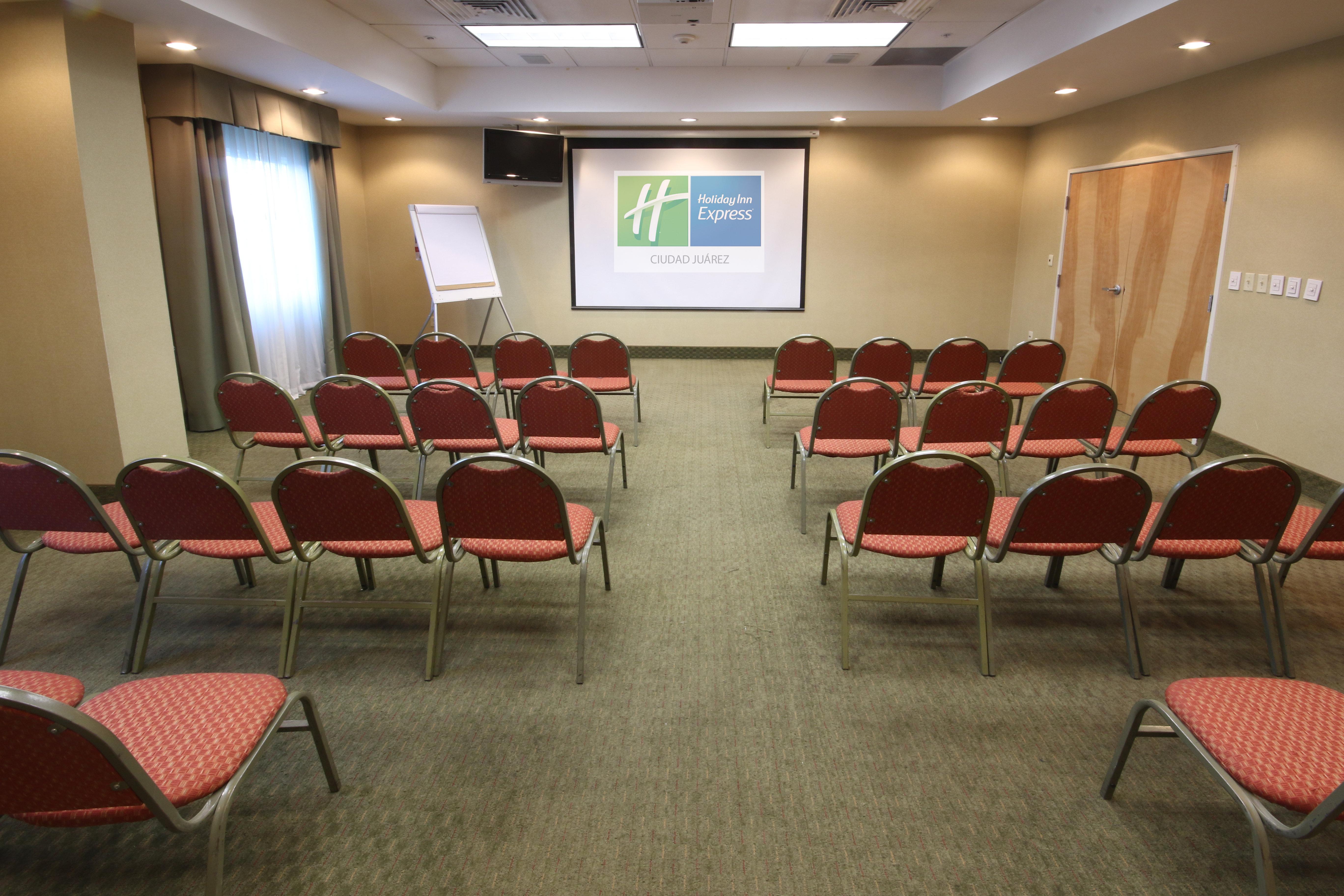 Holiday Inn Express Hotel & Suites Cd. Juarez - Las Misiones By Ihg Екстериор снимка