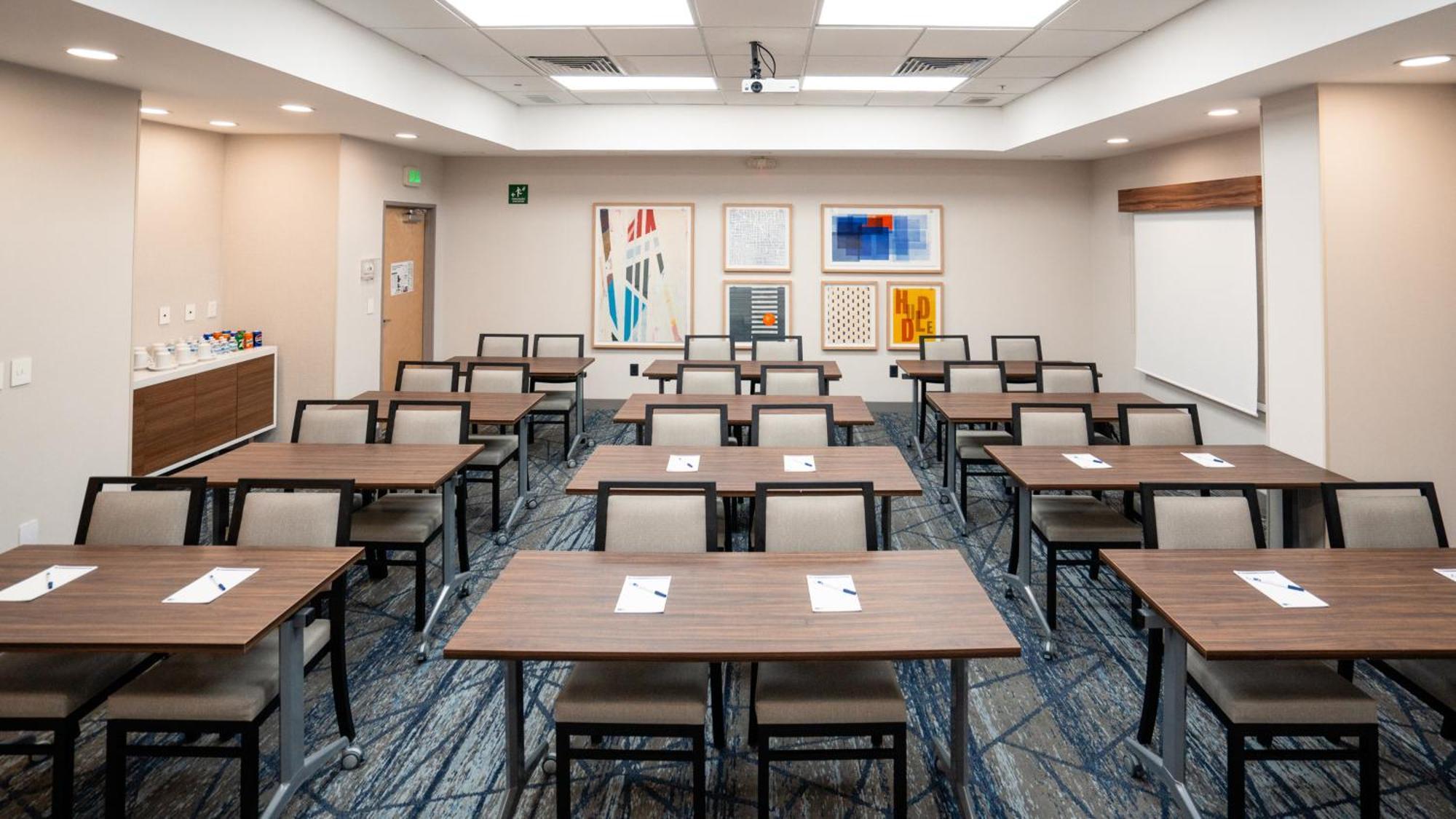 Holiday Inn Express Hotel & Suites Cd. Juarez - Las Misiones By Ihg Екстериор снимка